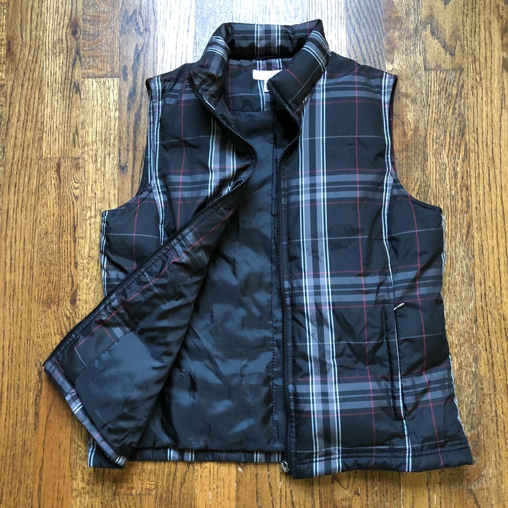 Charter Club Plaid Puffer Vest - Picture 5 of 7
